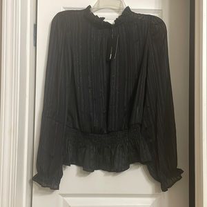 Size L mock neck top